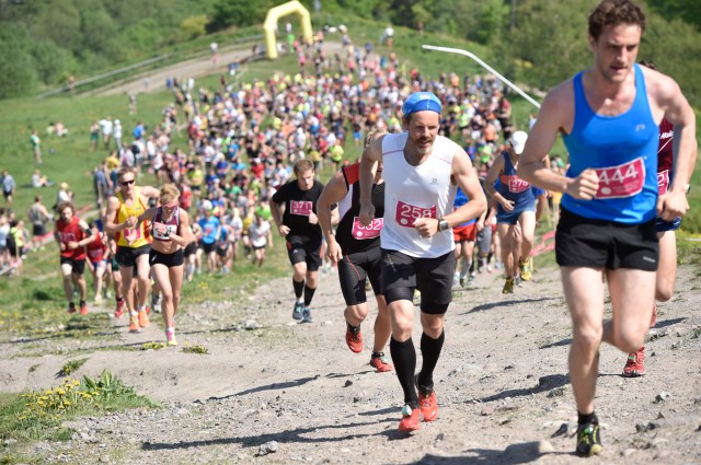 Häng på täten i backe 1